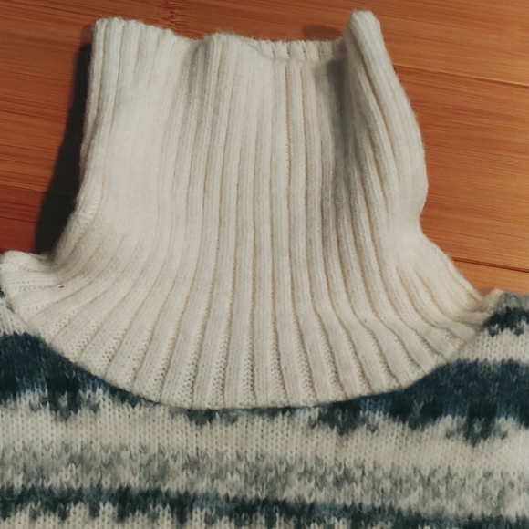 Arizona Jean co sweater, 90s era sweaters, turtleneck sweater, snowflake print - Picture 5 of 5